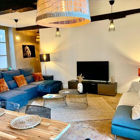 Appartements Au Chateau Ars Ars-sur-Formans Luaran gambar