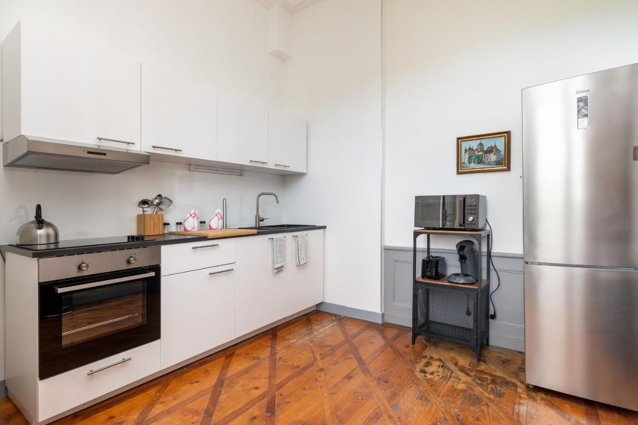 Appartements Au Chateau Ars Ars-sur-Formans Luaran gambar