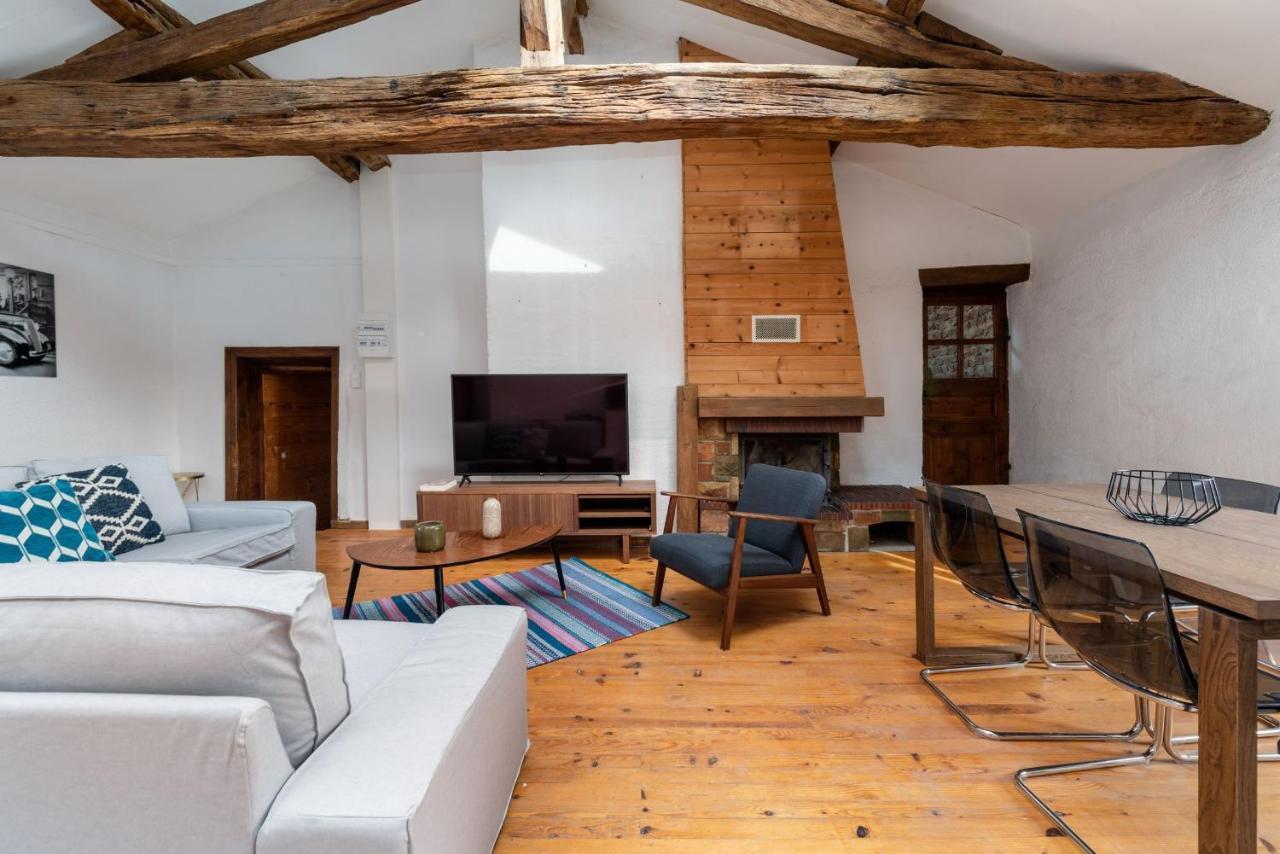 Appartements Au Chateau Ars Ars-sur-Formans Luaran gambar